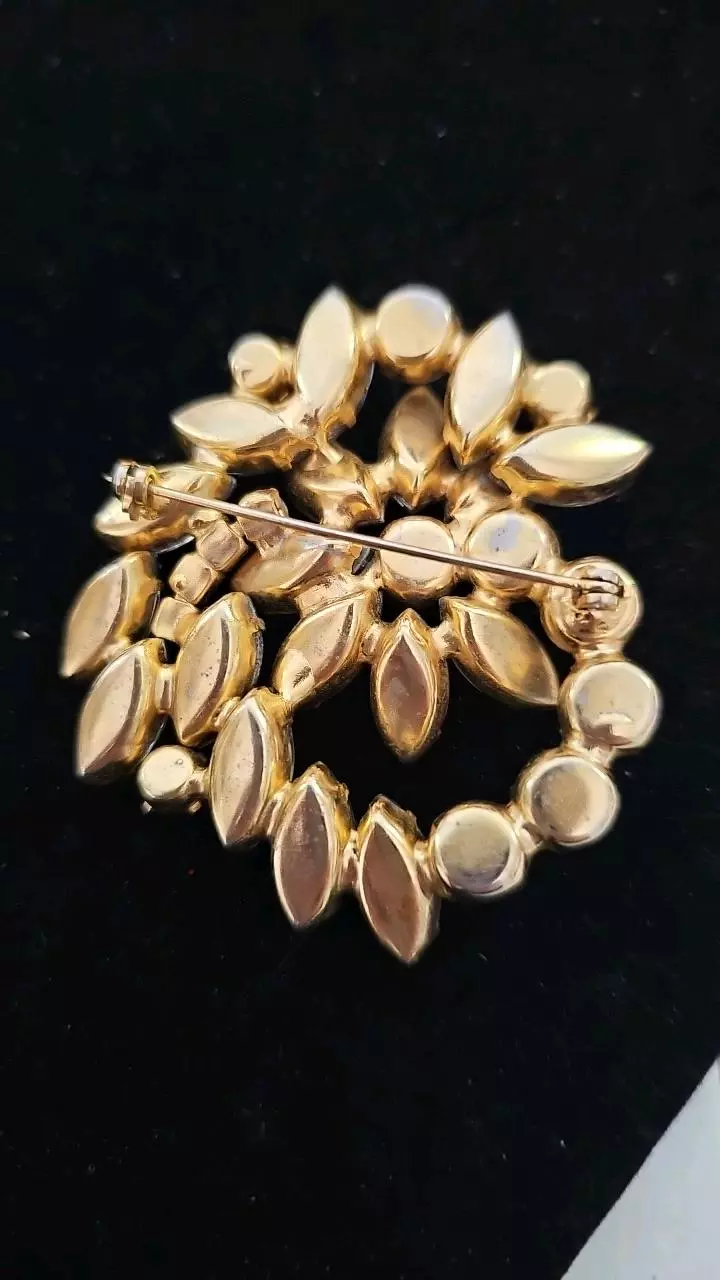 plant/Designer Ab brooch-1