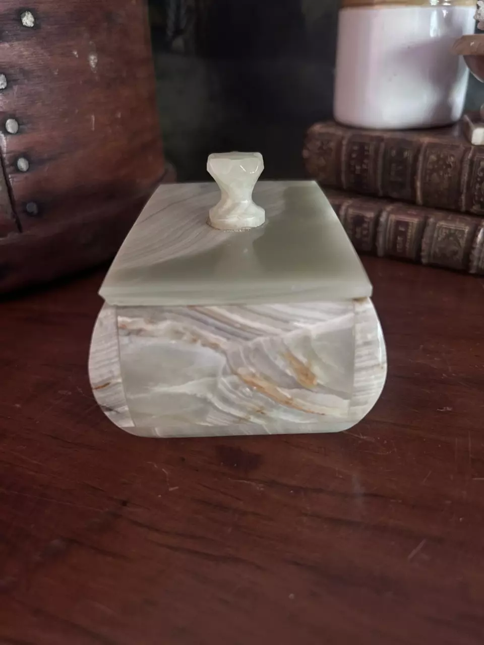 plant/onyx lidded box-0