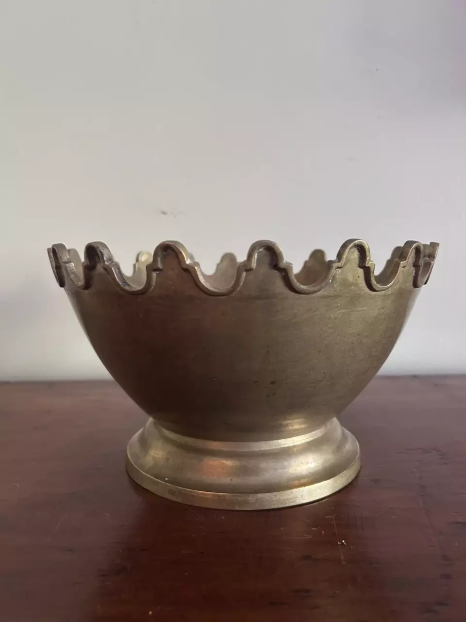 plant/Crown Style Brass Planter-0