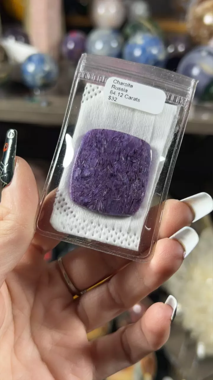 plant/Charoite Cab-0