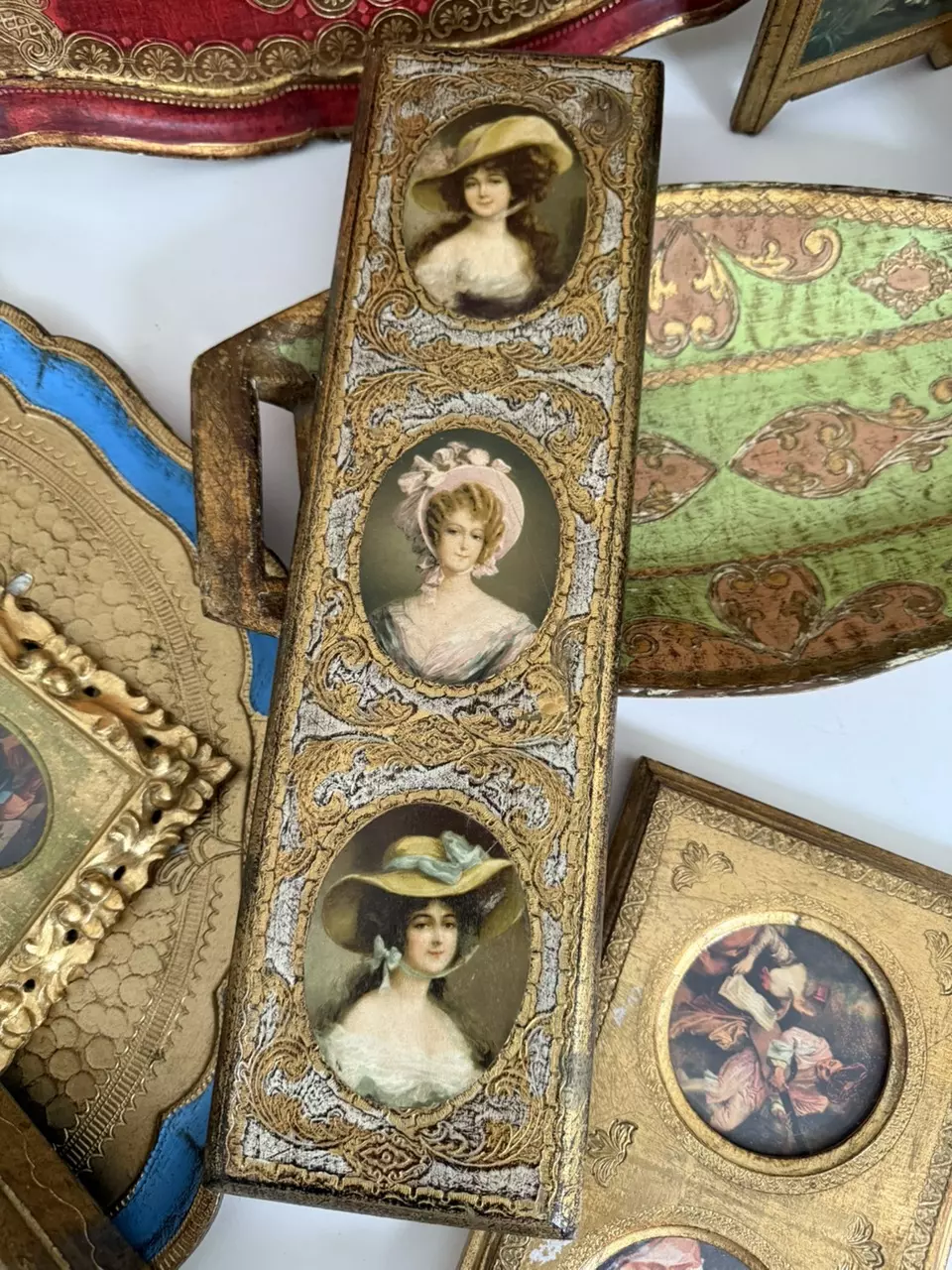 plant/Victorian portrait plaque-0