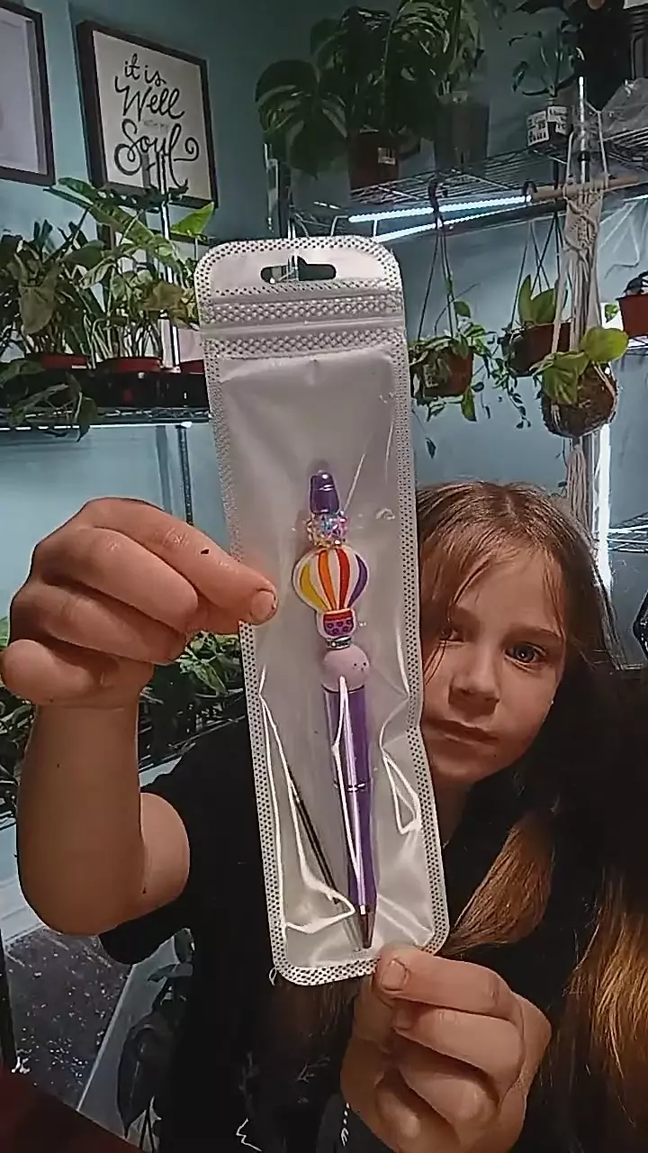 plant/hot air balloon pen-0