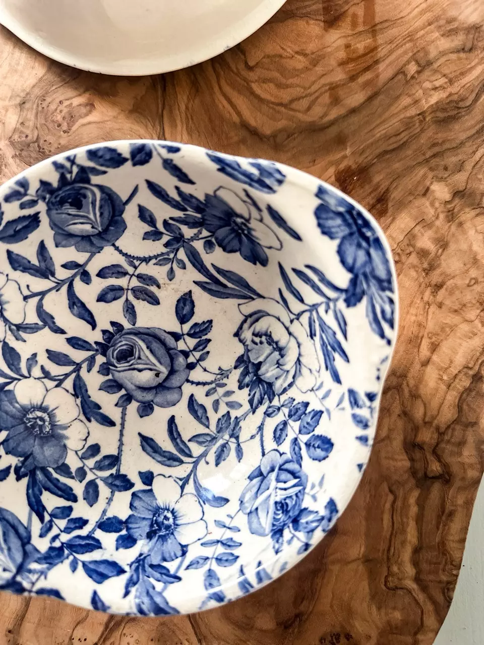 plant/Vintage Myott pinch bowls-1