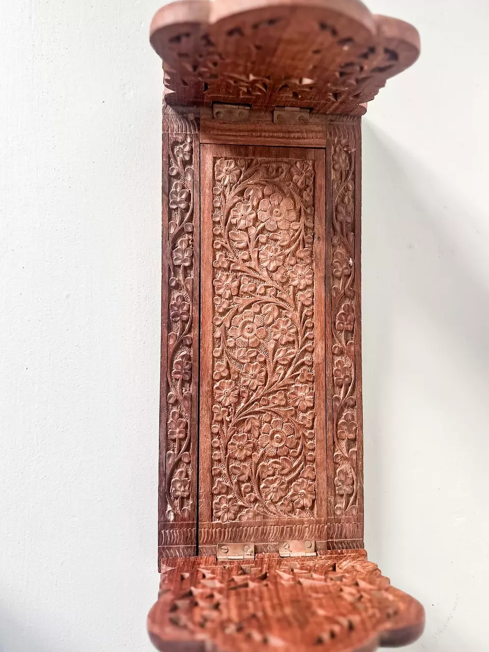 plant/Vintage carved wood expandable bookend-1