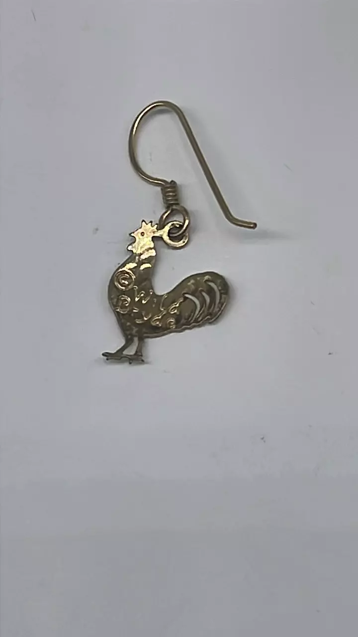plant/Signed gold tone Rooster earrings-1