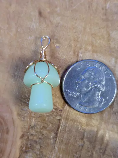 plant/#12112 Wire Wrapped UV/Glow Resin Mushroom Pendant-1-thumbnail