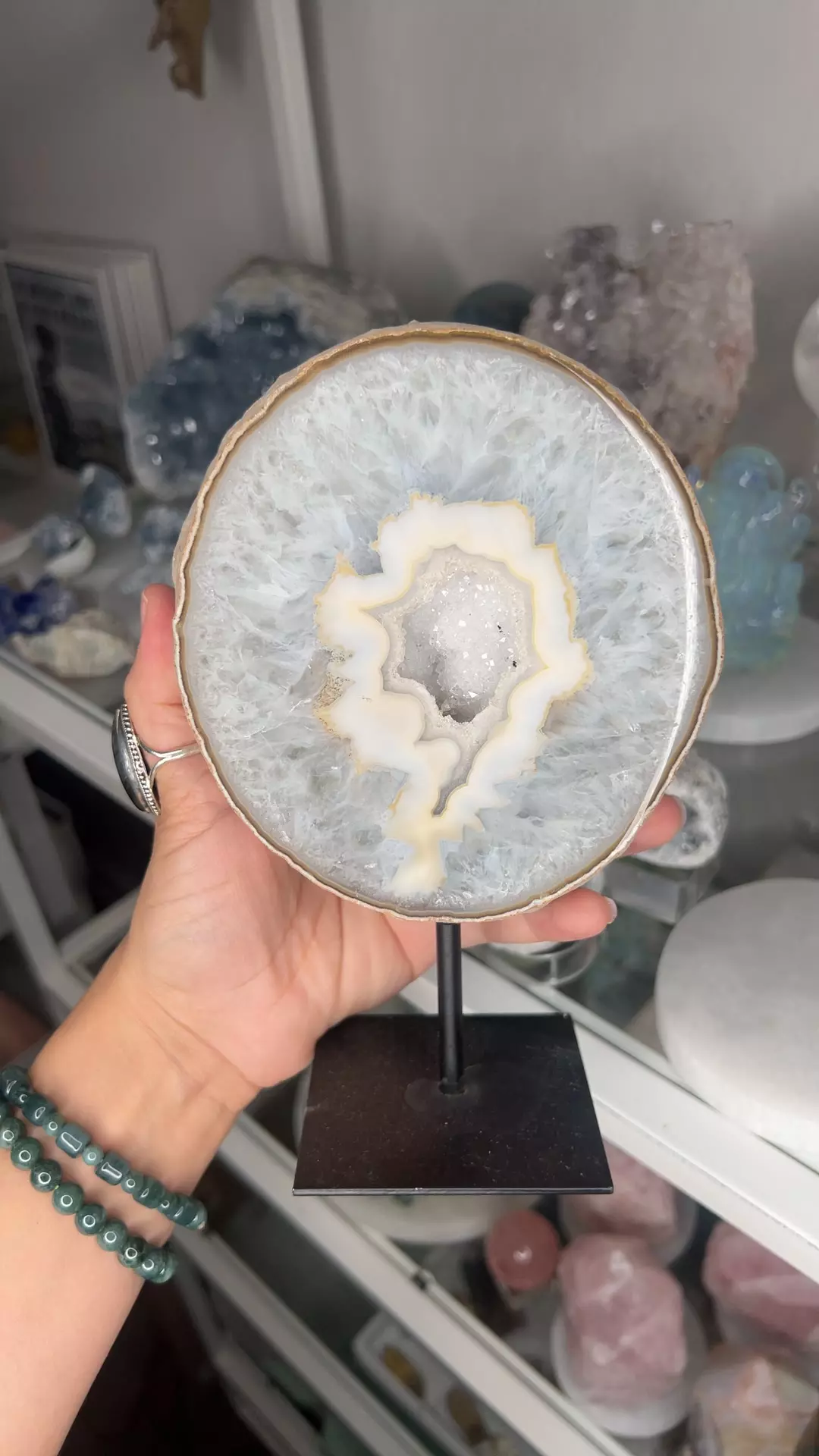 plant/Brazilian Agate Slab on Stand-0