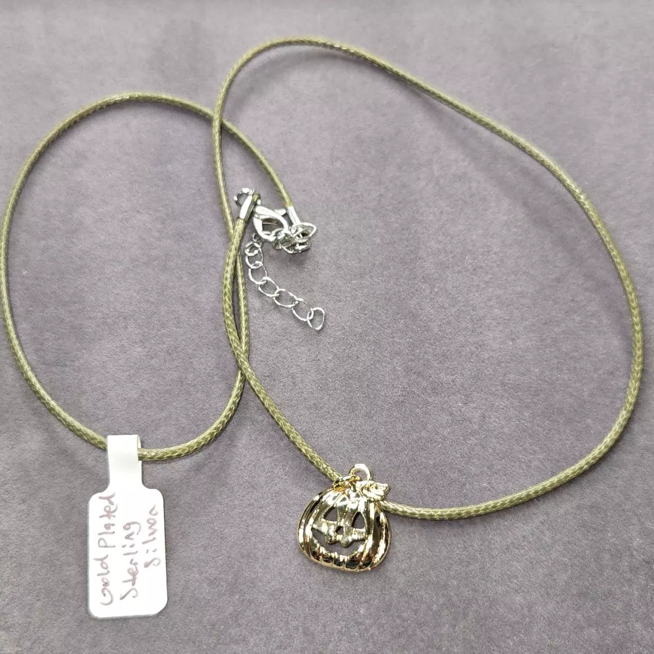 plant/Jack-o'-lantern Necklace-0