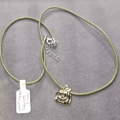 plant/Jack-o'-lantern Necklace-0-thumbnail