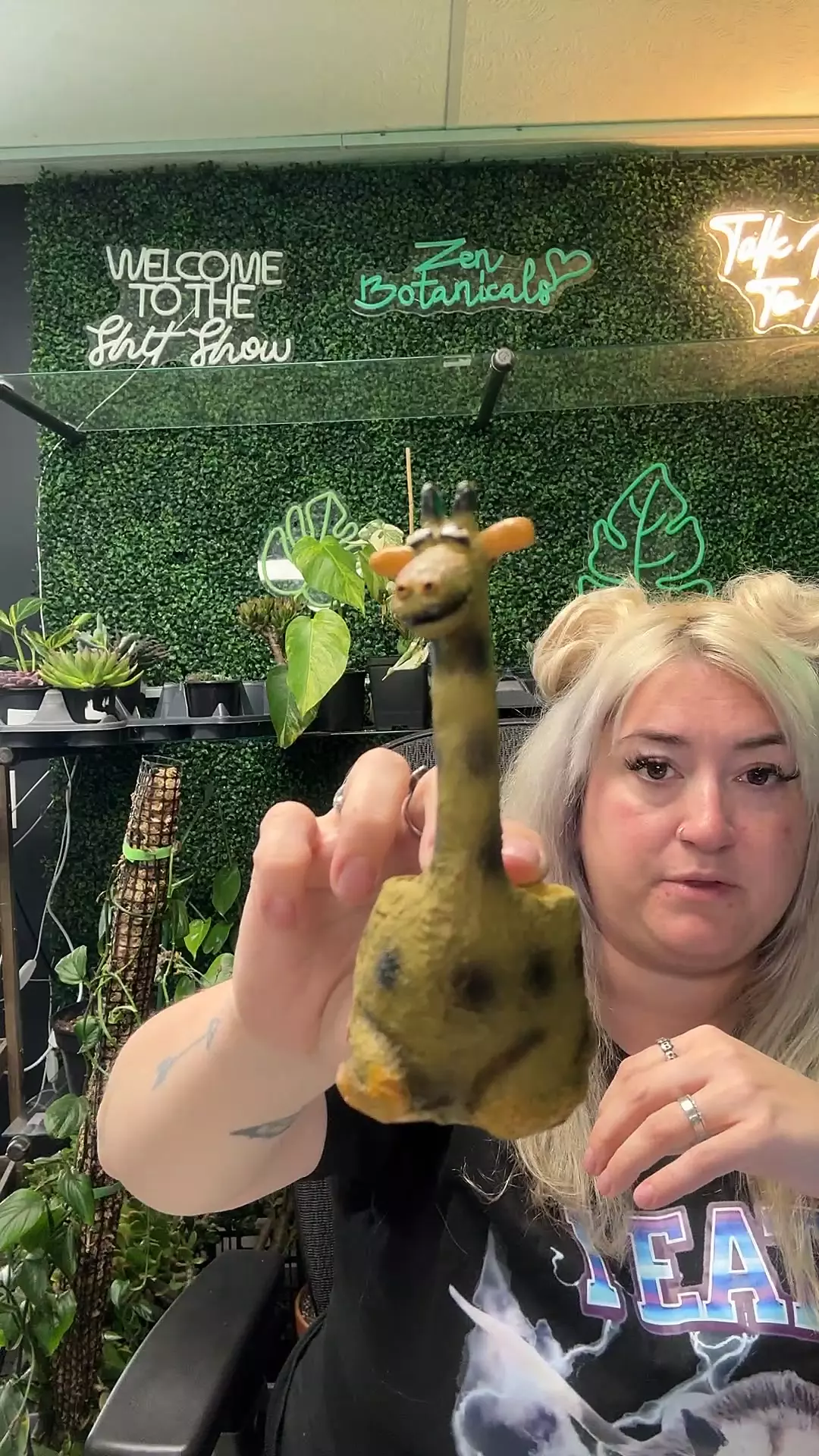 plant/geneva giraffe-0