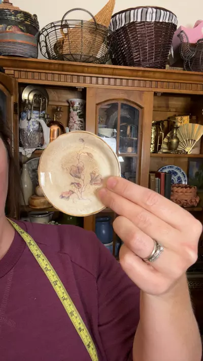 plant/Op china butter pat-0-thumbnail