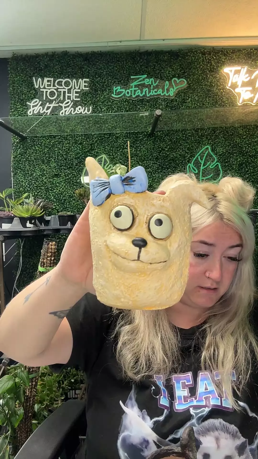 plant/Stella the dog-0