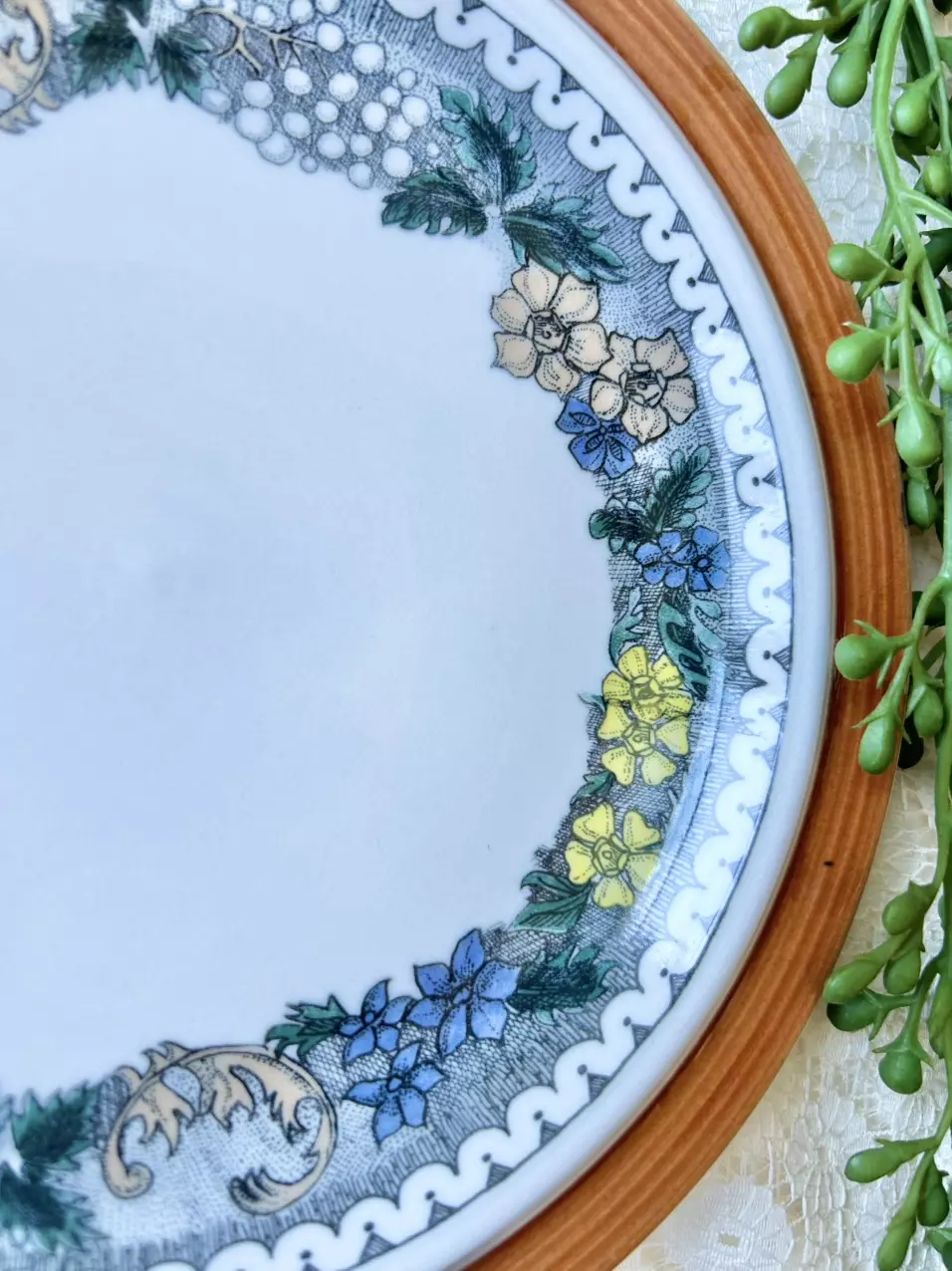 plant/Goebel German 7 3/4” saucer-1