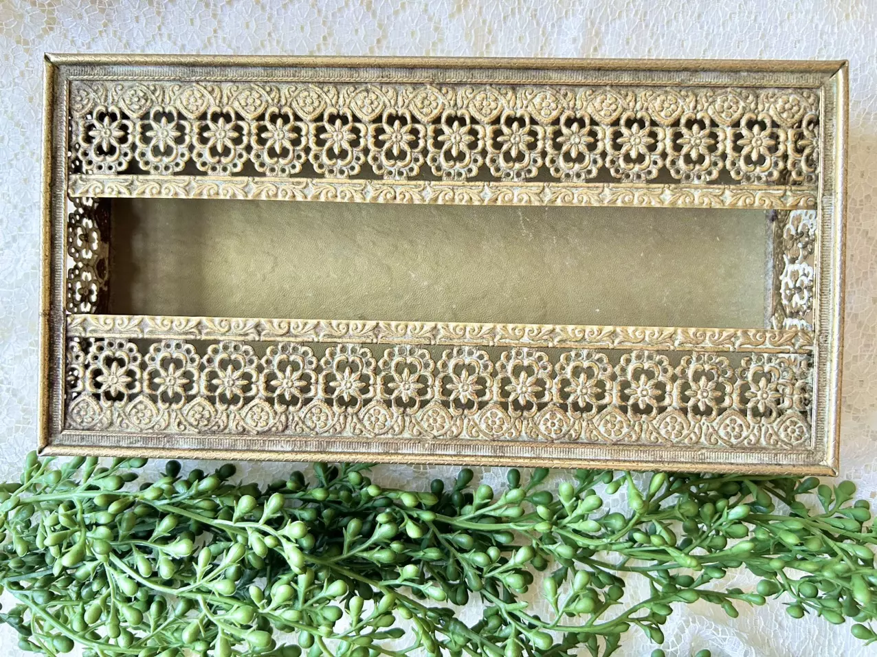 plant/Gold Filigree Tissue Kleenex Box Cover Floral Hollywood Regency Lidded-0