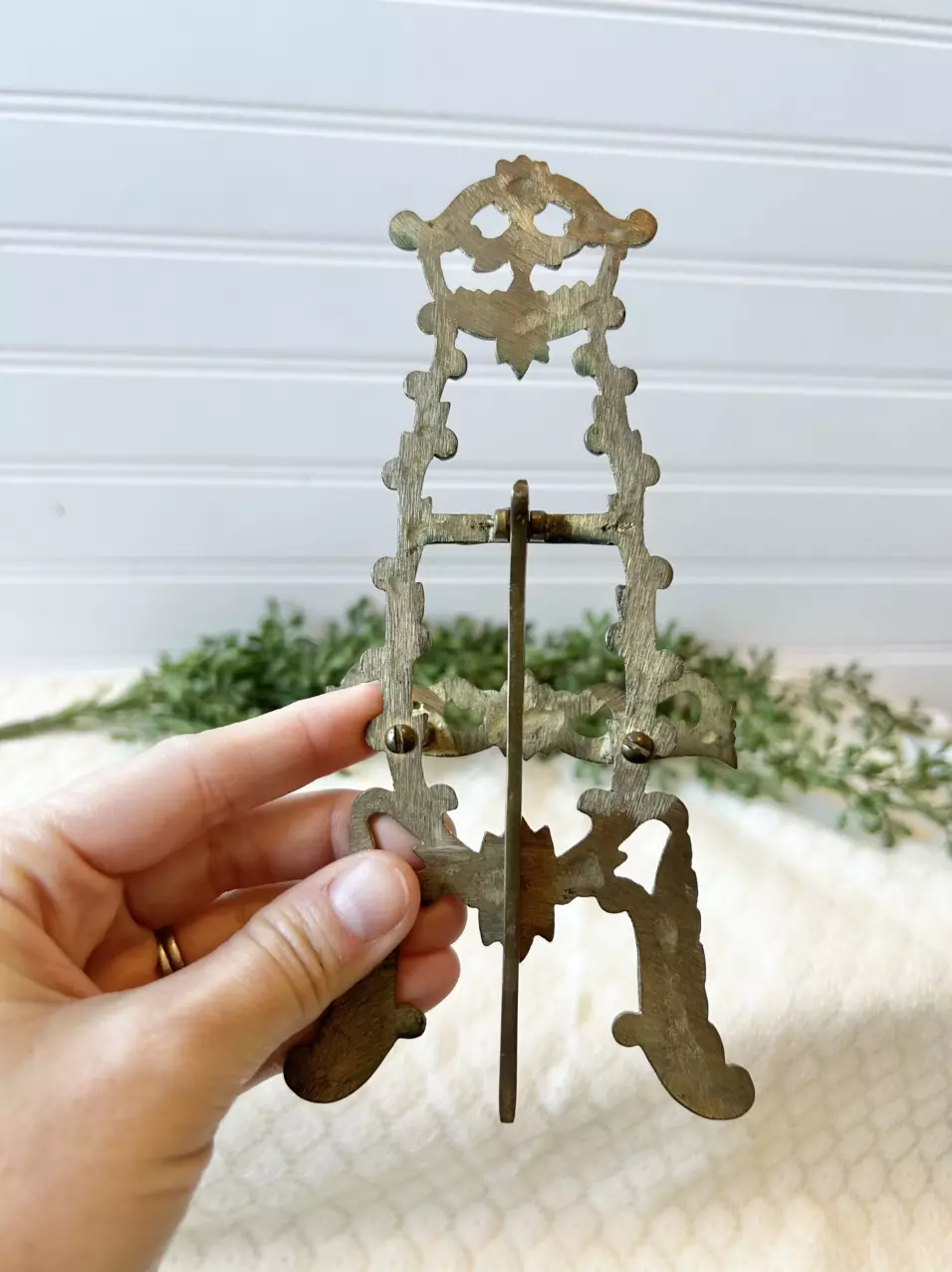 plant/solid brass easel-3