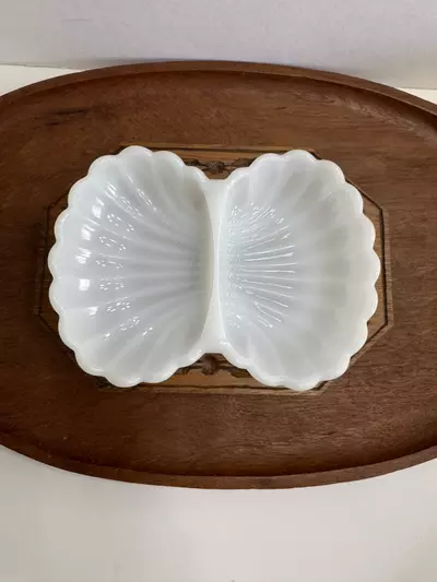 plant/Avon Milk Glass Clam Shell Double Trinket Dish-0-thumbnail