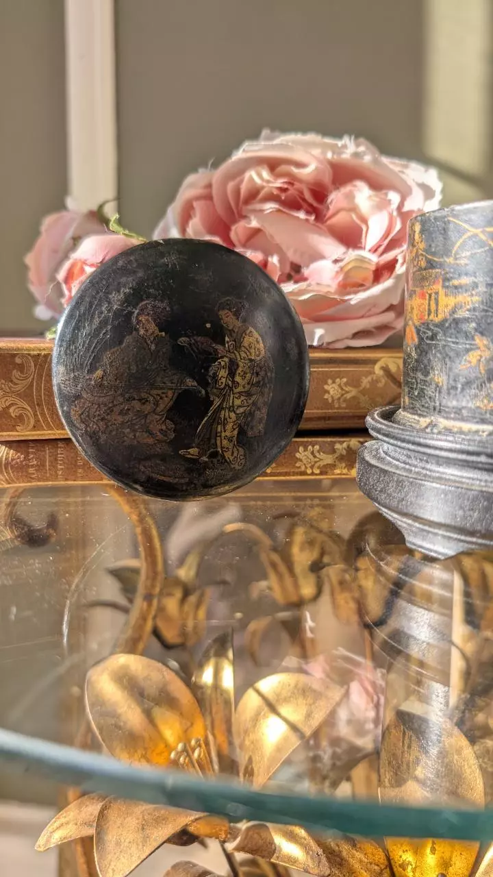 plant/Antique English Chinoiserie Laquered box-3