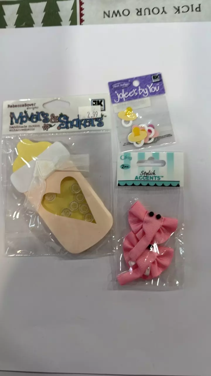 plant/baby bottle & pacifiers craft items lot-0