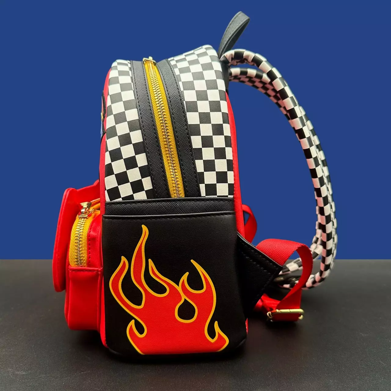 plant/Lightning McQueen Rust-Eze Light up Disney Pixar Cars Loungefly Mini Backpack-5