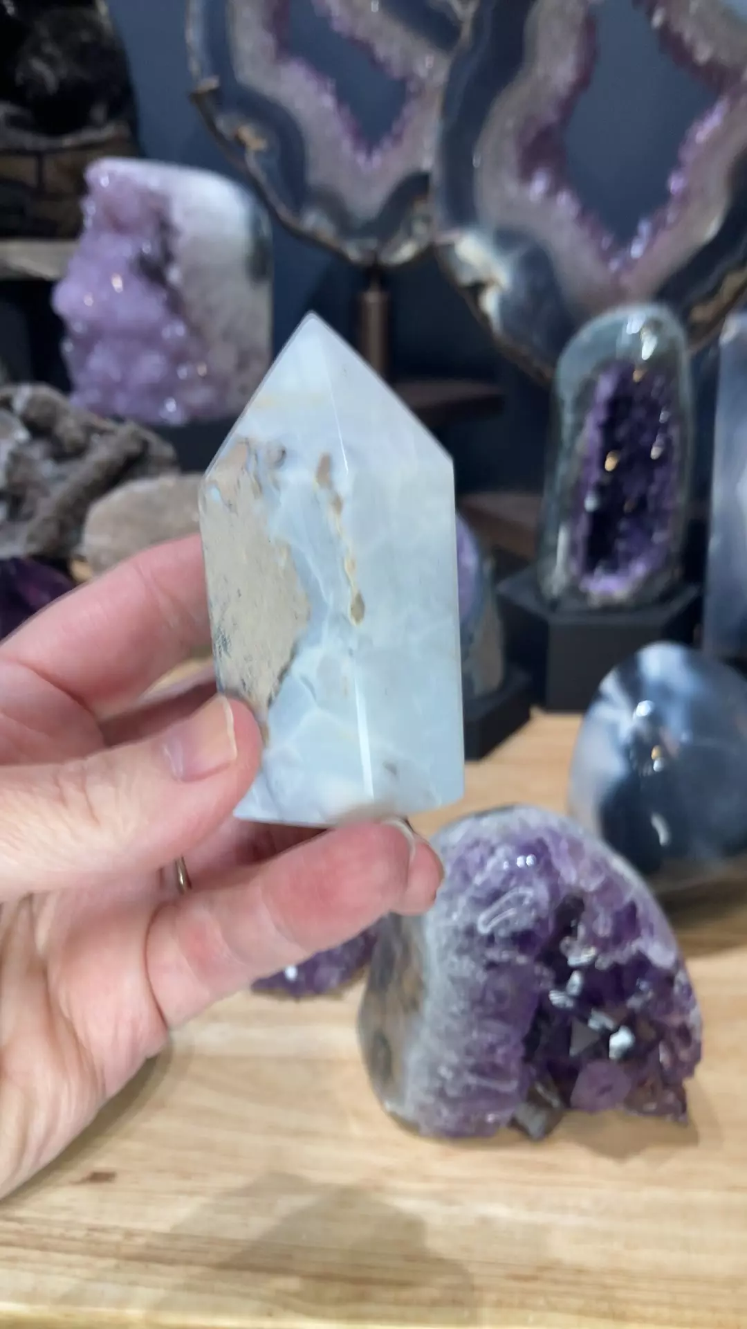 plant/Opal and agate tower-0