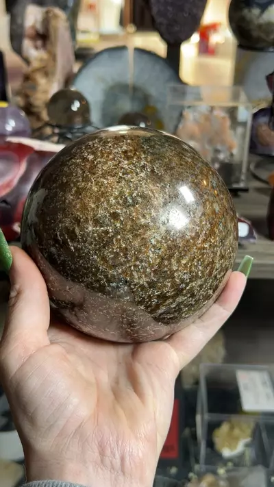 plant/Garnet Sphere-0-thumbnail