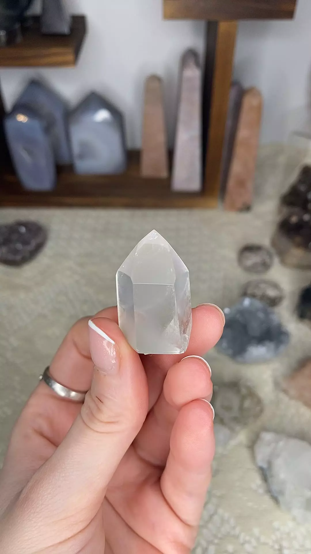 plant/Grey Phantom Lithium Quartz Tower from Brazil-0