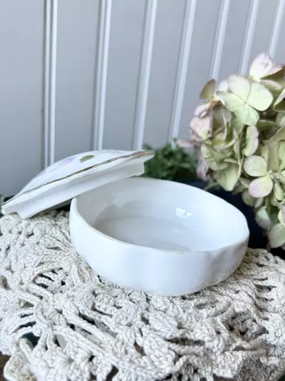 plant/Hand painted porcelain trinket box 3 1/2x 2-2-thumbnail