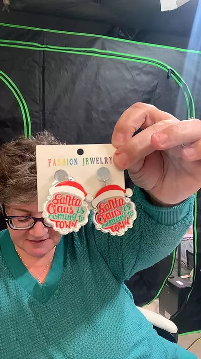 plant/earrings-0-thumbnail