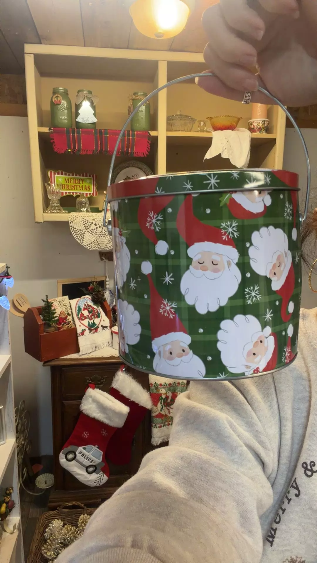 plant/Santa Bucket style tin-0