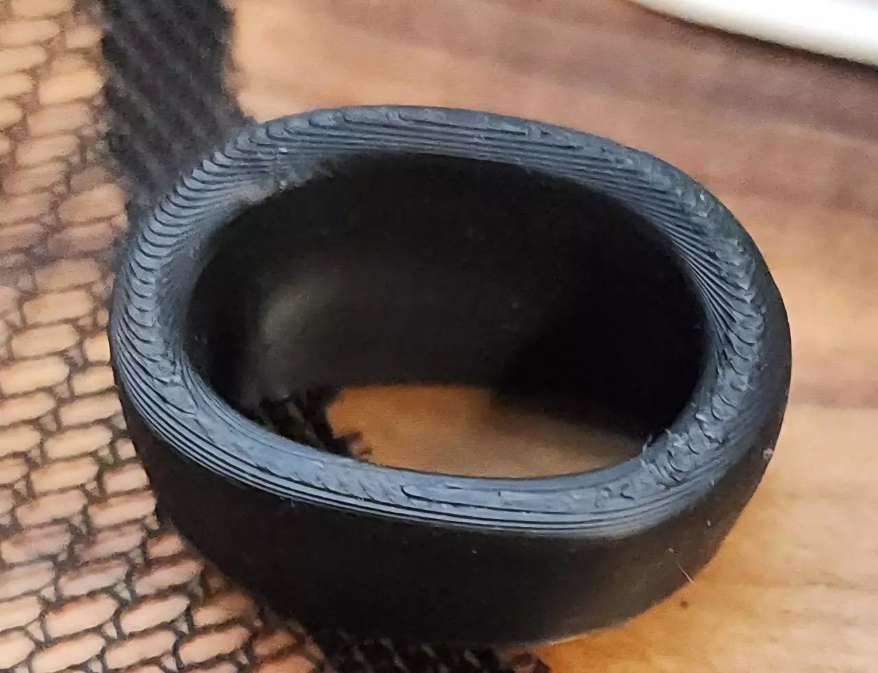 plant/Coral tube hide. Sm. Blk-0