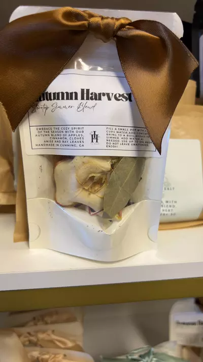 plant/Autumn harvest, apples, cinnamon, clove, and bay-0-thumbnail