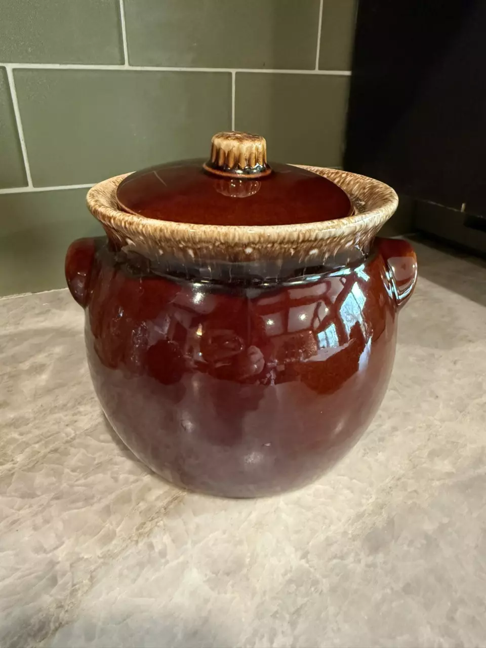 plant/Hull Pottery Bean Pot-0