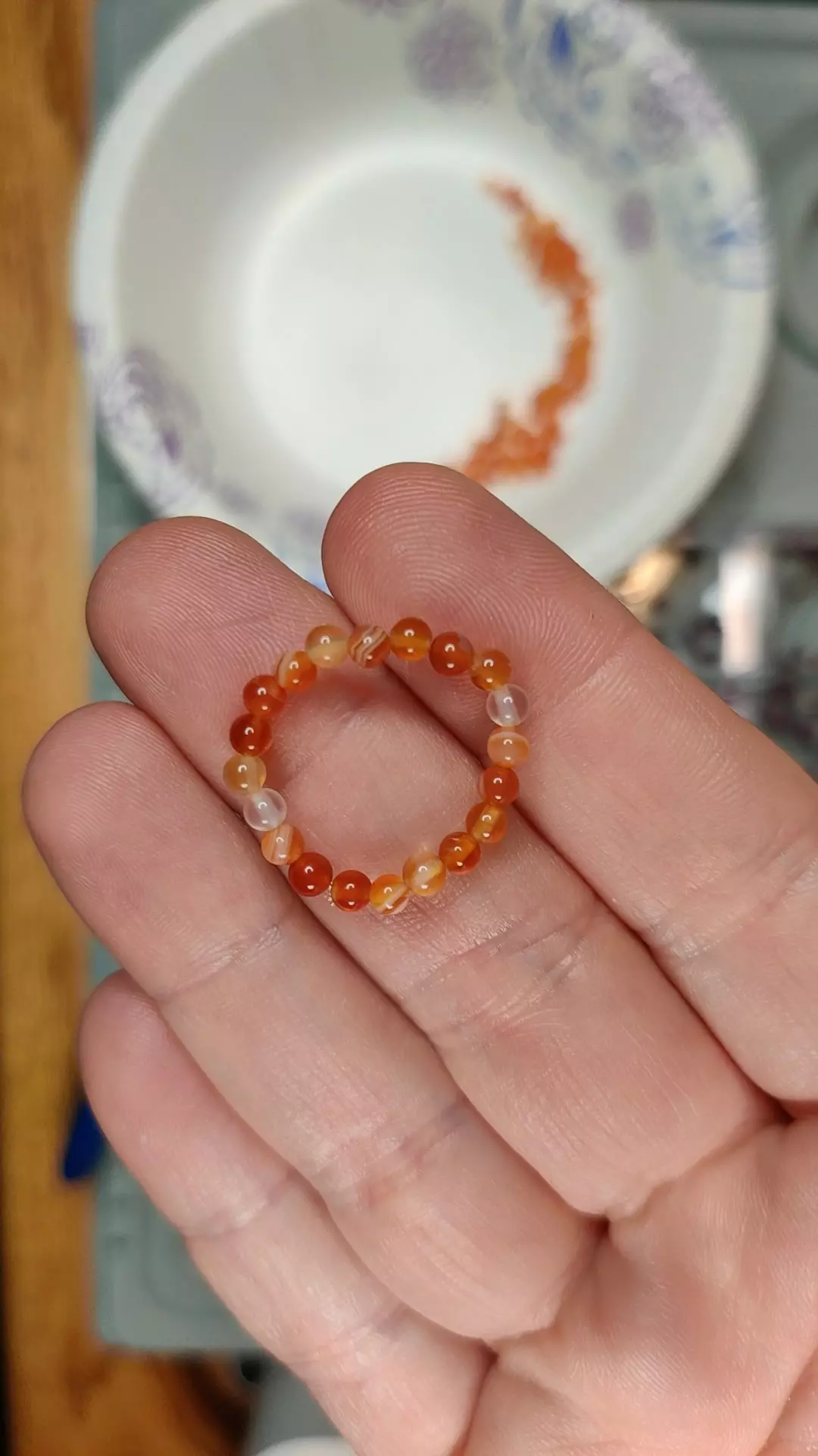 plant/4mm Banded Carnelian Stretch Ring (Sz 8-9)-0