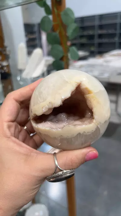 plant/druzy agate sphere 320-0-thumbnail