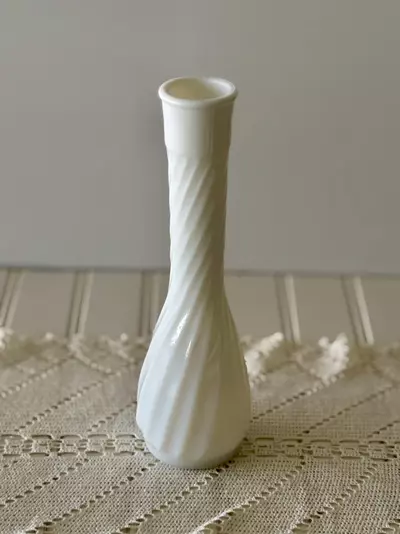 plant/Milk Glass Swirl Vase #2-0-thumbnail
