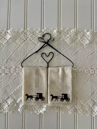 plant/Decorative linen-like wall hanging with horse-drawn buggy-0-thumbnail