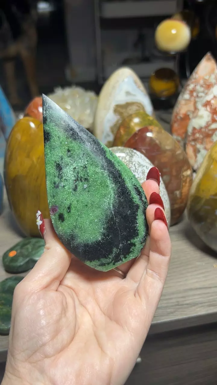 plant/Ruby Zoisite Tear-0