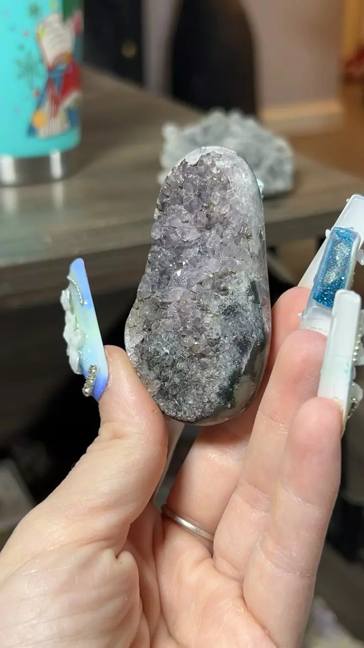 plant/Amethyst Not Quite Egg-0