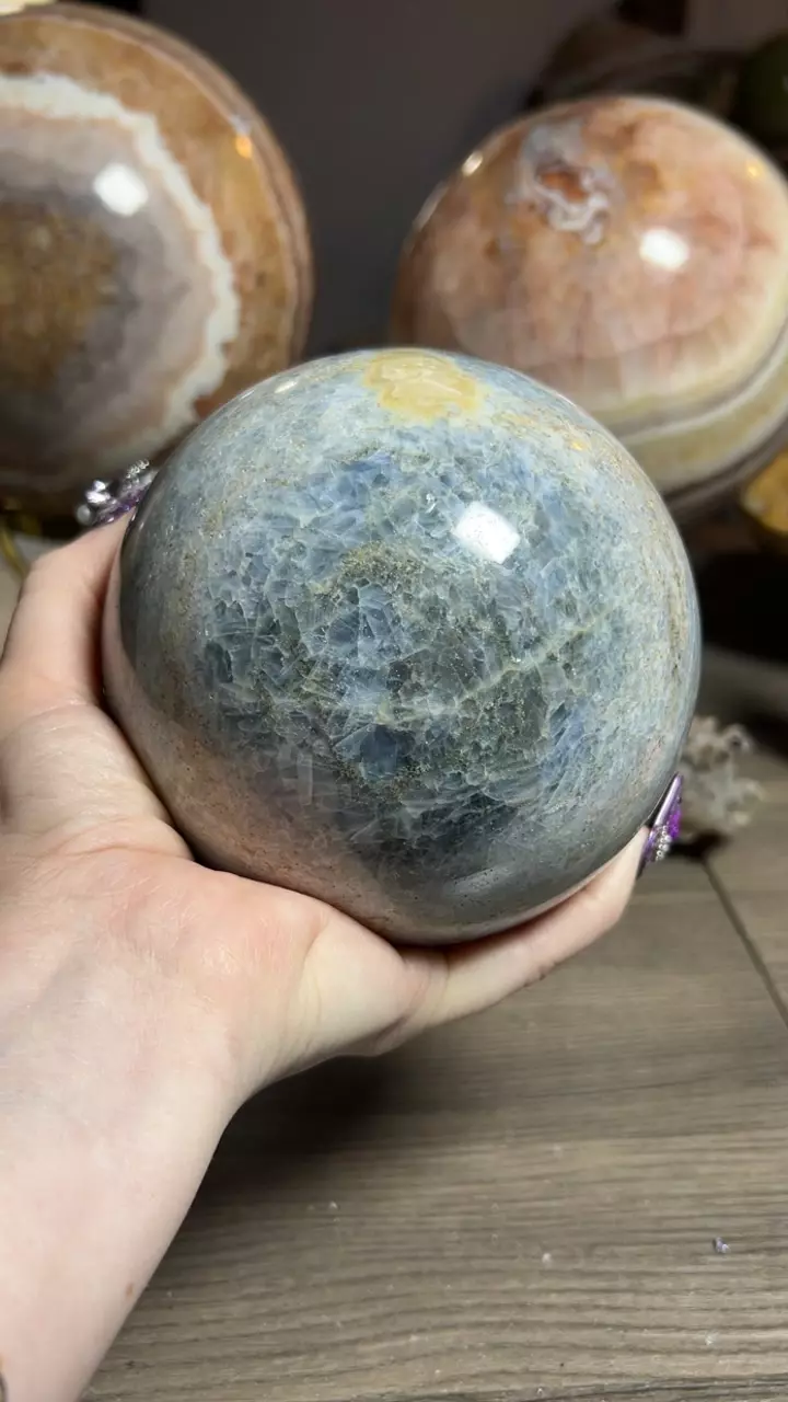 plant/Kirkby Collection - Blue Calcite from Crestmore Quarry-0