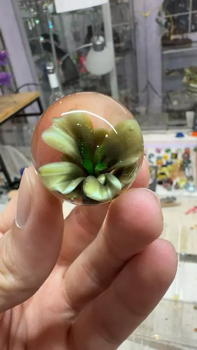 plant/Pearl Implosion Flower with UV-0-thumbnail