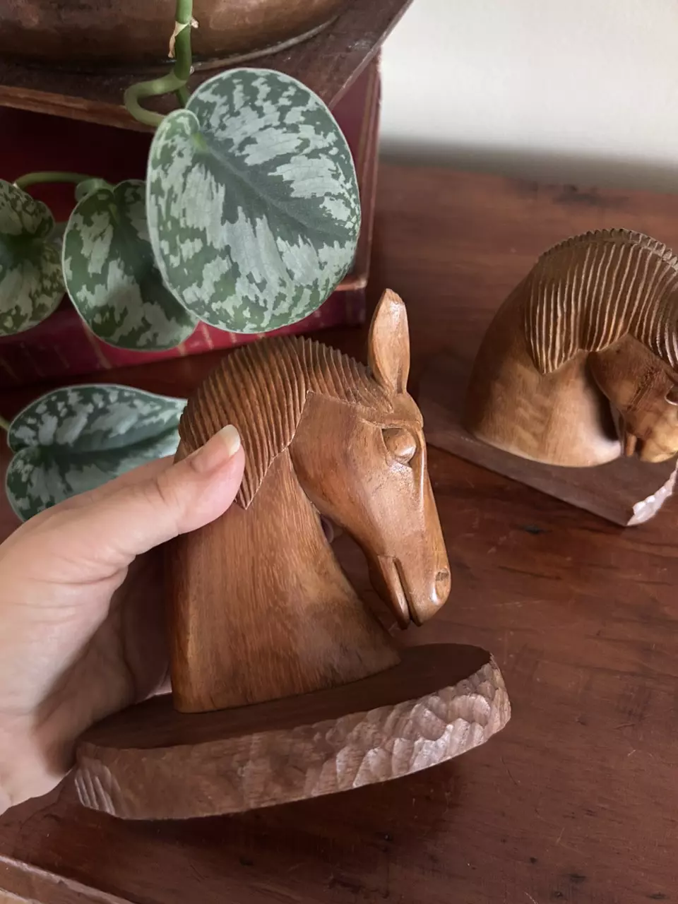 plant/Hand Carved Wooden Horse Head Bookends-1