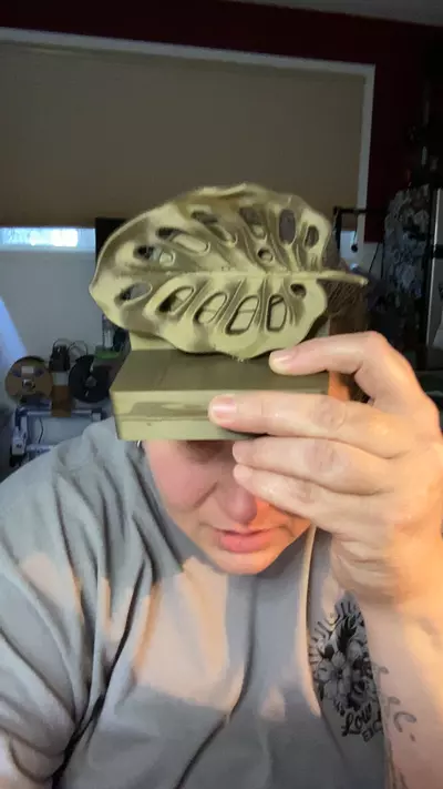 plant/bronze magnetic ledge-0-thumbnail