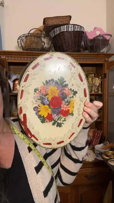 plant/metal floral tin with handles-0-thumbnail