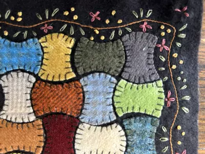 plant/Hand-stitched wool appliqué quilt block with spools pattern-1-thumbnail