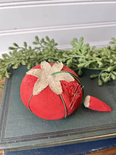 plant/Vintage red tomato pin cushion-1-thumbnail