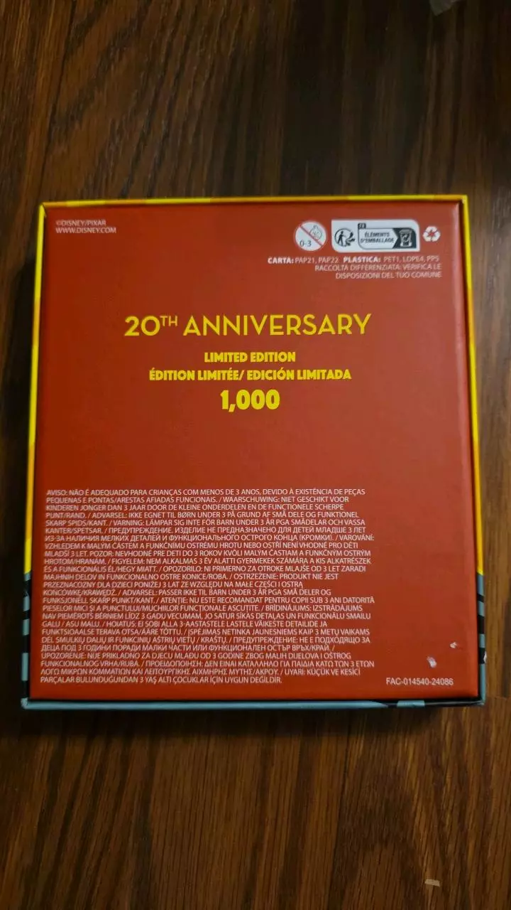 plant/Loungefly The Incredibles Hinged Boxed Pin out of 1,000-1