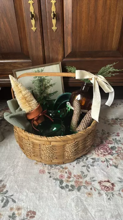 plant/vintage gift basket-0-thumbnail