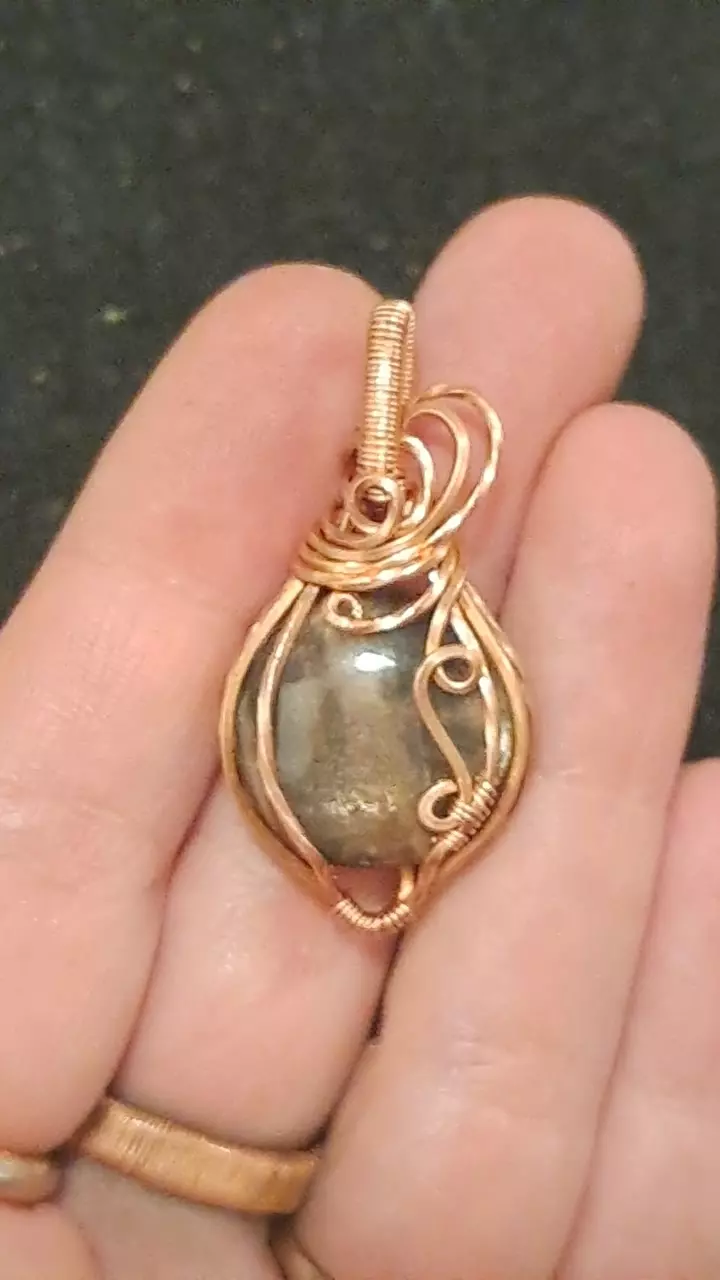 plant/Black rainbow Sunstone copper pendant-0