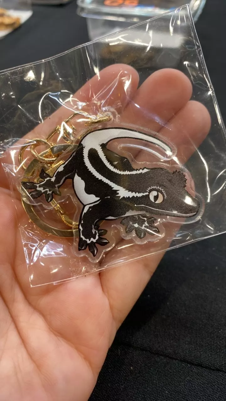 plant/Crestie keychain, Axanthic-0
