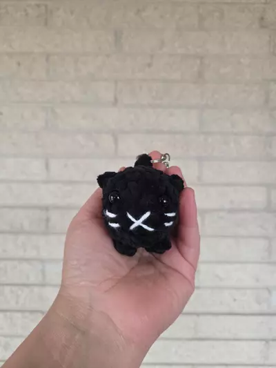 plant/MADE TO ORDER - Black LOAF cat Keychain-5-thumbnail
